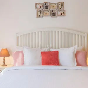 Apartament T By Mrg, Bucureşti